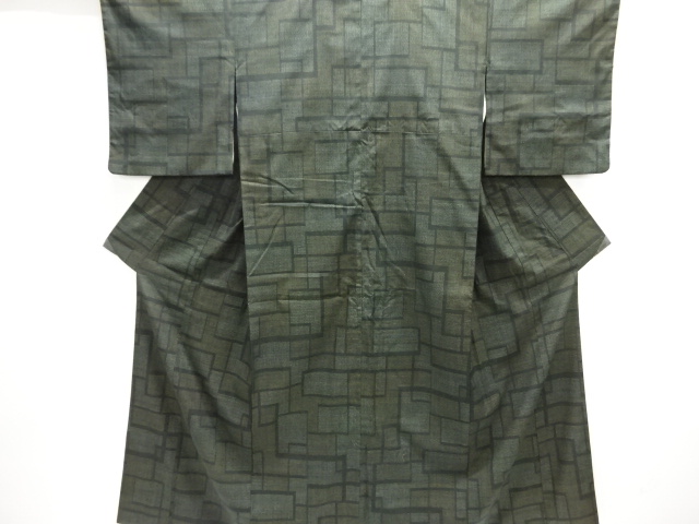 JAPANESE KIMONO / ANTIQUE KIMONO / SILK / YUKI TSUMUGI / WOVEN GEOMETRIC / INTANGIBLE CULTURAL HERITAGE